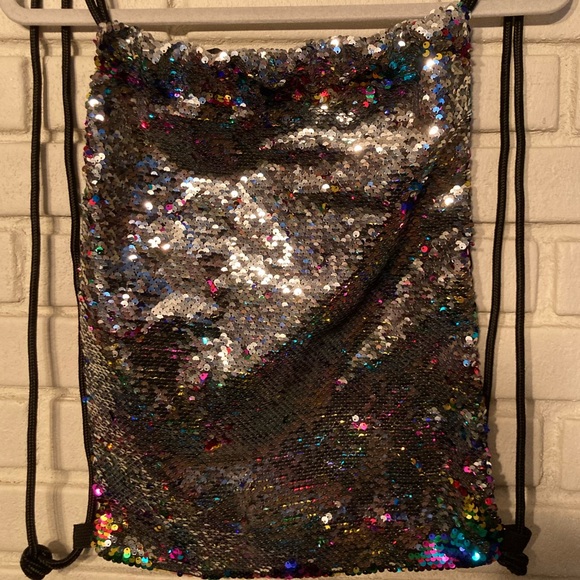 Reversible Sequins Drawstring backpack - Picture 2 of 4